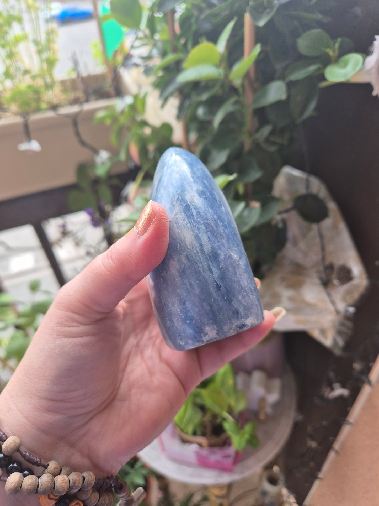 Forme libre Calcite bleue - Apaisement & sérénité 💎