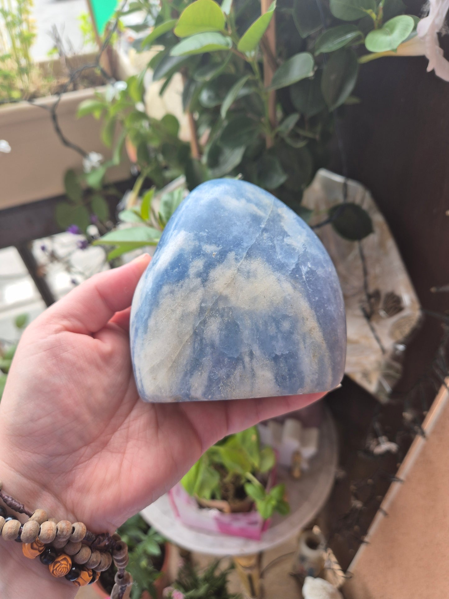 Forme libre Calcite bleue - Apaisement & sérénité 💎
