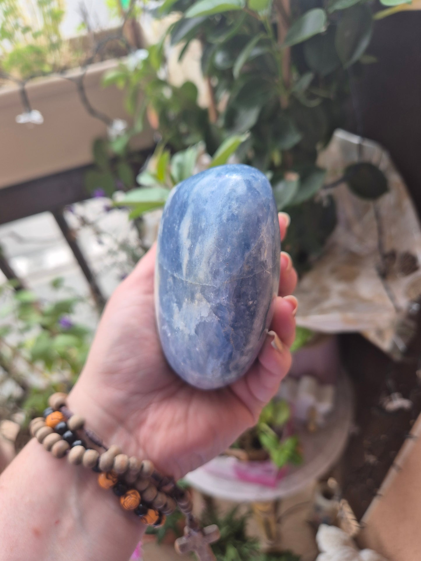 Forme libre Calcite bleue - Apaisement & sérénité 💎