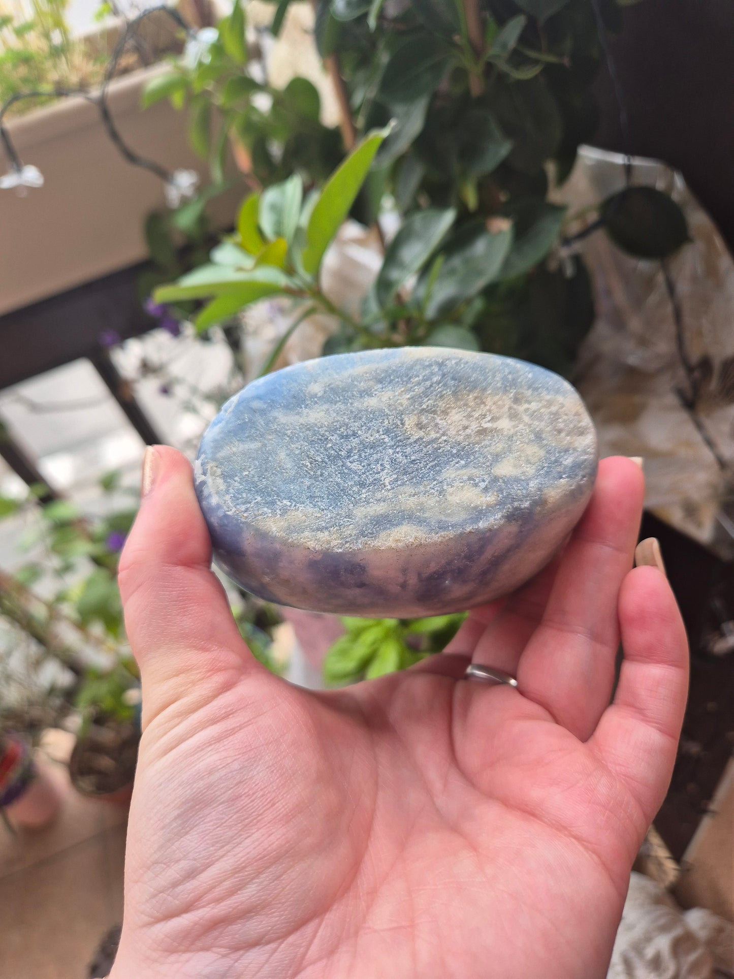 Forme libre Calcite bleue - Apaisement & sérénité 💎